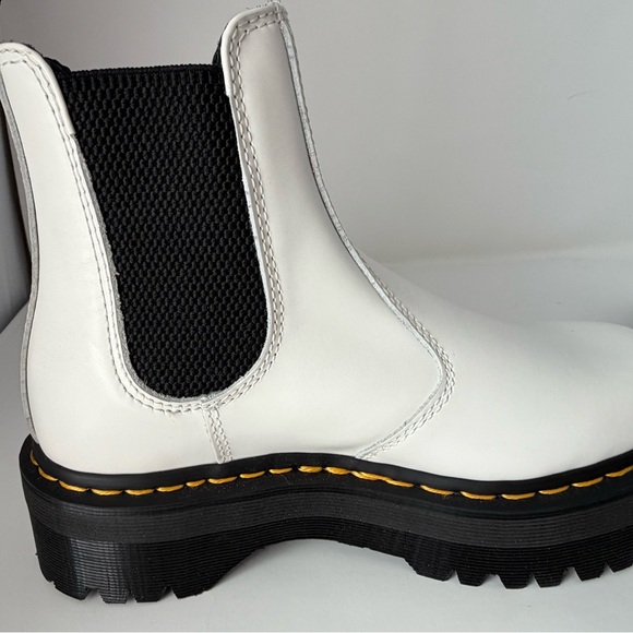 Dr. Martens 2976 Quad White Leather Chelsea Boots Women US 8 Slip Resistant - Picture 6 of 16